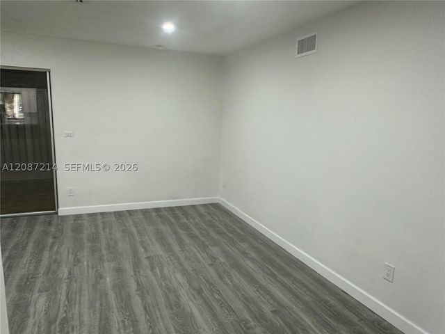 2025 NW 191st St, Miami Gardens, FL 33056
