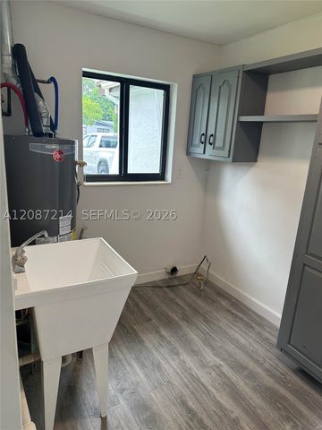 2025 NW 191st St, Miami Gardens, FL 33056