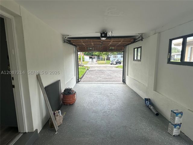 2025 NW 191st St, Miami Gardens, FL 33056