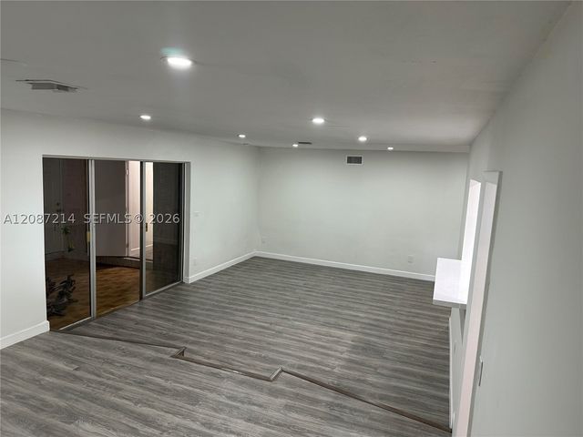 2025 NW 191st St, Miami Gardens, FL 33056