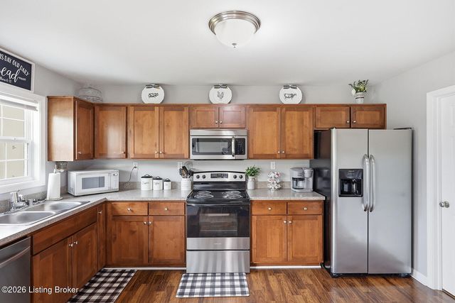 1016 Progress Pl, Lawrenceburg, KY 40342