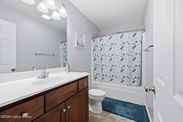 1016 Progress Pl, Lawrenceburg, KY 40342