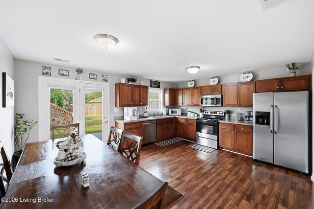 1016 Progress Pl, Lawrenceburg, KY 40342