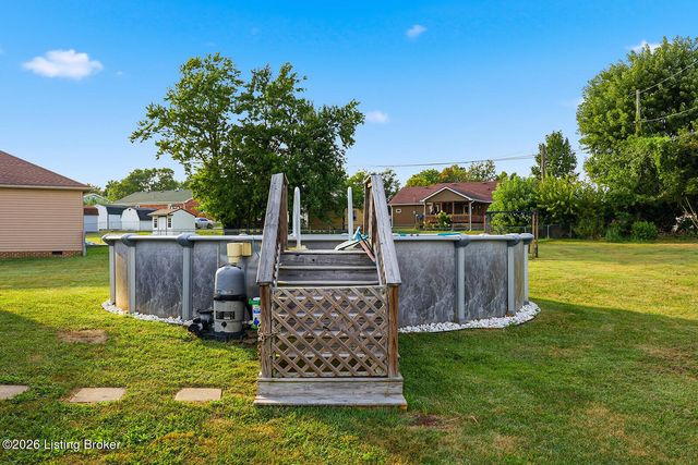 1016 Progress Pl, Lawrenceburg, KY 40342