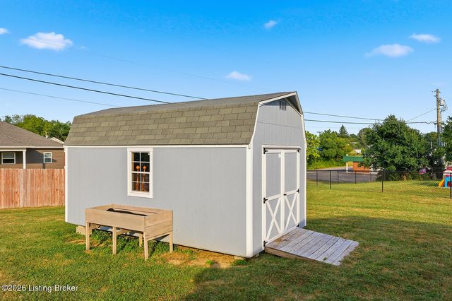 1016 Progress Pl, Lawrenceburg, KY 40342