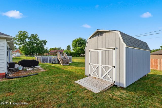 1016 Progress Pl, Lawrenceburg, KY 40342