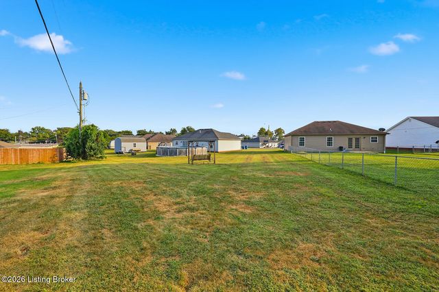 1016 Progress Pl, Lawrenceburg, KY 40342