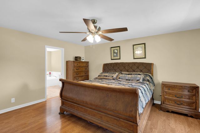 5221 Grand View Ln, Pleasant View, TN 37146