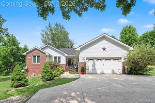 2575 County Farm Road, Howell, MI 48843