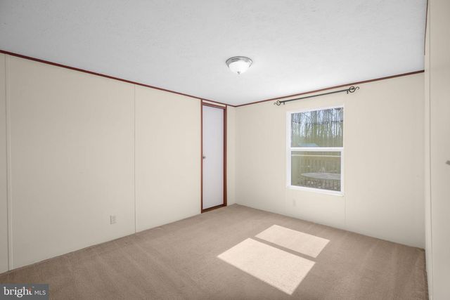 10000 HUMMINGBIRD LN, Partlow, VA 22534