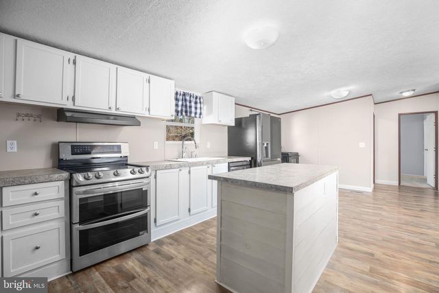 10000 HUMMINGBIRD LN, Partlow, VA 22534