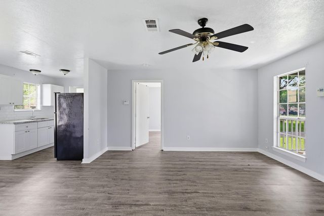 3517 Sparrow Street, Houston, TX 77051