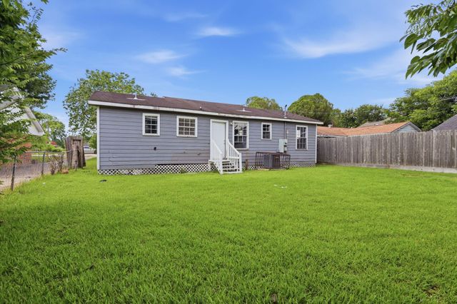 3517 Sparrow Street, Houston, TX 77051