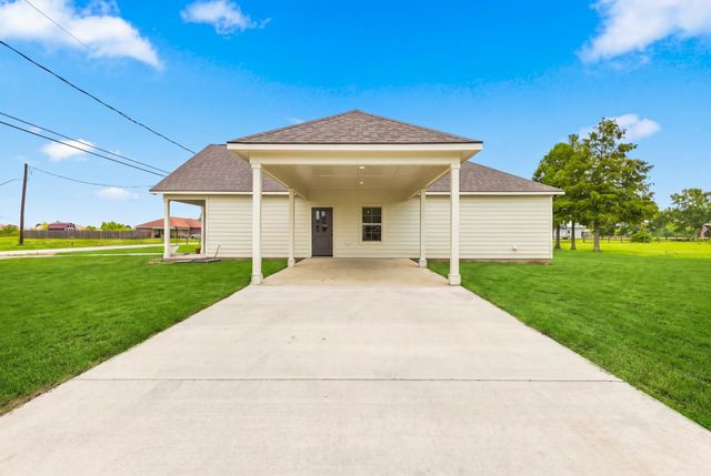 393 David Dr, Thibodaux, LA 70301