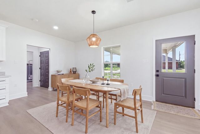 393 David Dr, Thibodaux, LA 70301