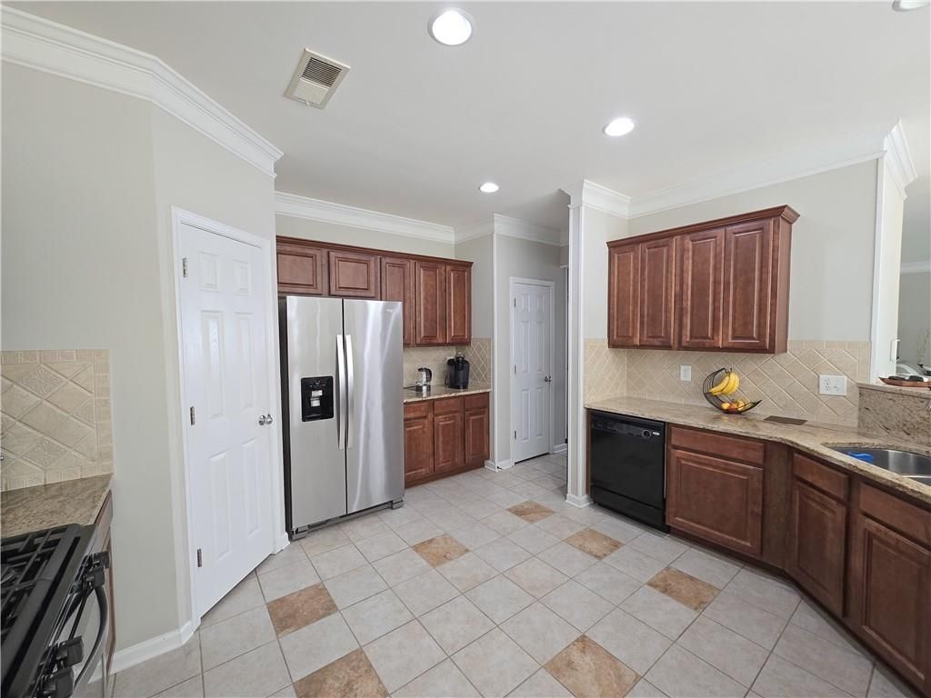 Image 12 of property listing at 3635 Crowchild Drive, Cumming, GA 30041