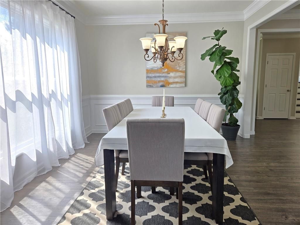 Image 5 of property listing at 3635 Crowchild Drive, Cumming, GA 30041