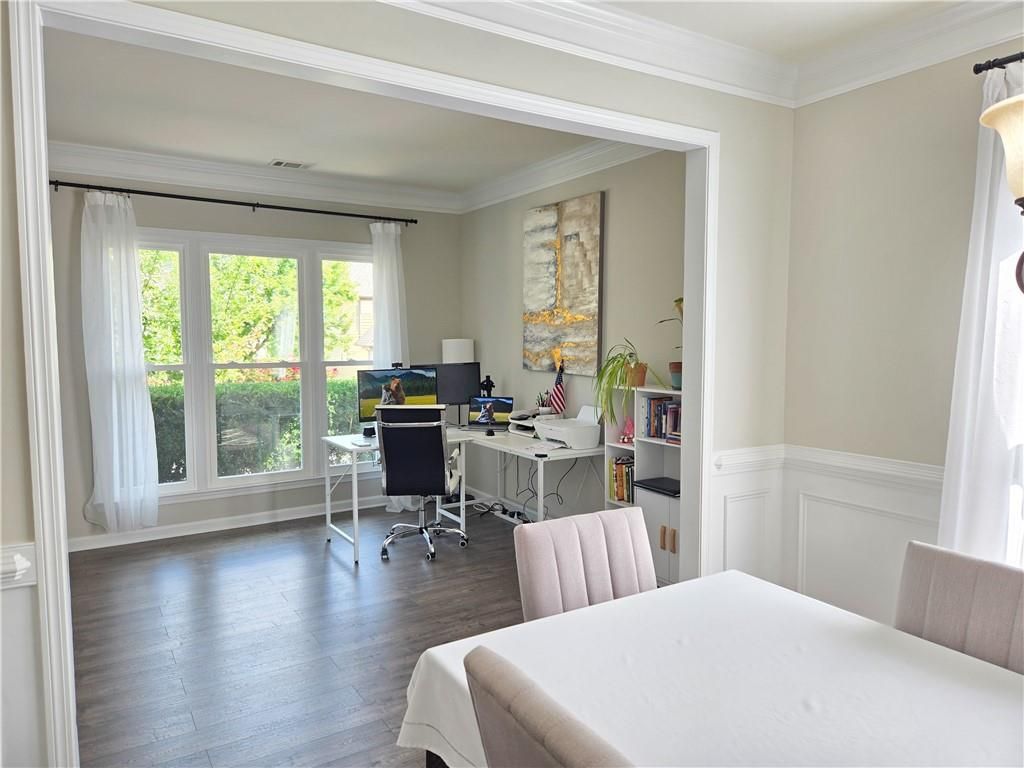 Image 6 of property listing at 3635 Crowchild Drive, Cumming, GA 30041