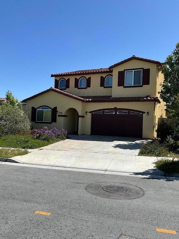 Image 1 of property listing at 1011 El Cerro Drive, Hollister, CA 95023