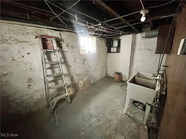 1629 Elberon Avenue, Euclid, OH 44112