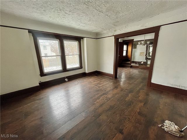 1629 Elberon Avenue, Euclid, OH 44112