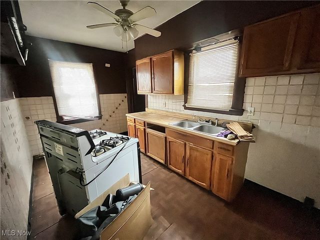 1629 Elberon Avenue, Euclid, OH 44112