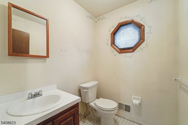 14 Brookside Hts 14G, Wanaque Boro, NJ 07465