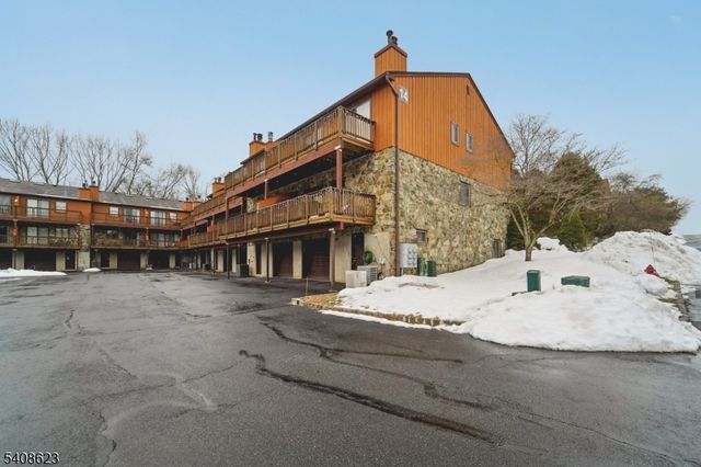 14 Brookside Hts 14G, Wanaque Boro, NJ 07465