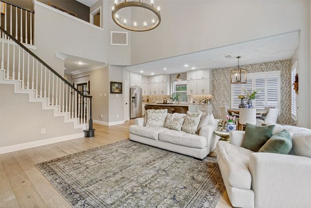 2148 Ash Grove Way, Dallas, TX 75228