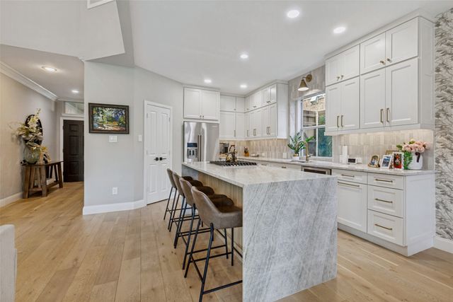 2148 Ash Grove Way, Dallas, TX 75228