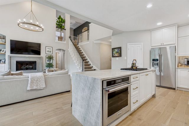 2148 Ash Grove Way, Dallas, TX 75228