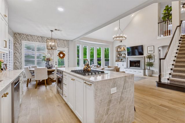 2148 Ash Grove Way, Dallas, TX 75228