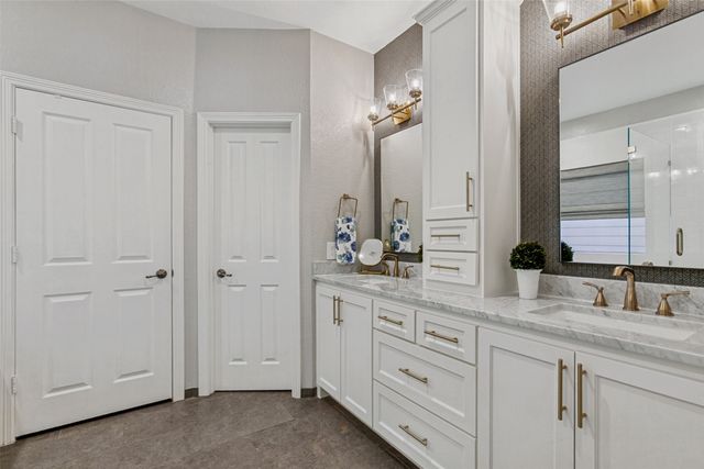 2148 Ash Grove Way, Dallas, TX 75228