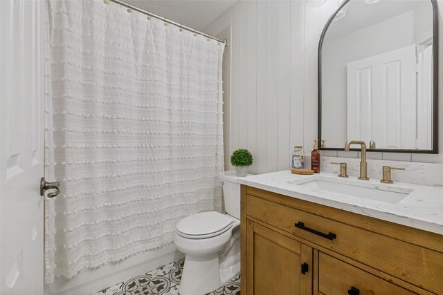 2148 Ash Grove Way, Dallas, TX 75228