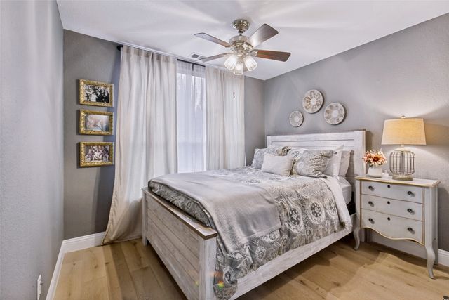 2148 Ash Grove Way, Dallas, TX 75228