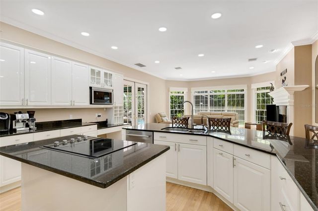 2984 JEFF MYERS CIRCLE, Sarasota, FL 34240