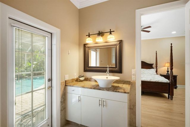 2984 JEFF MYERS CIRCLE, Sarasota, FL 34240