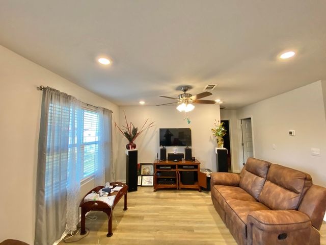 3101 Van Day Way, Crestview, FL 32539