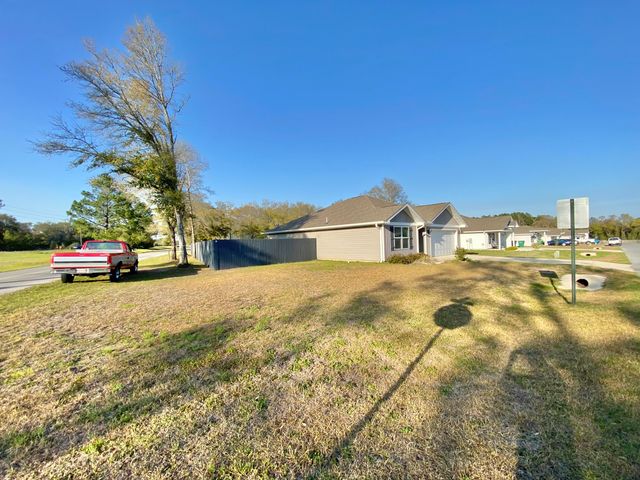 3101 Van Day Way, Crestview, FL 32539