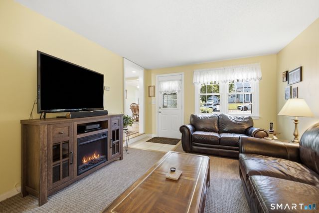 47 Willard Road, Manchester, CT 06042