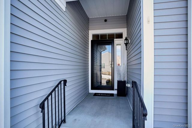 61 Farmington Road, Wappingers Falls, NY 12590