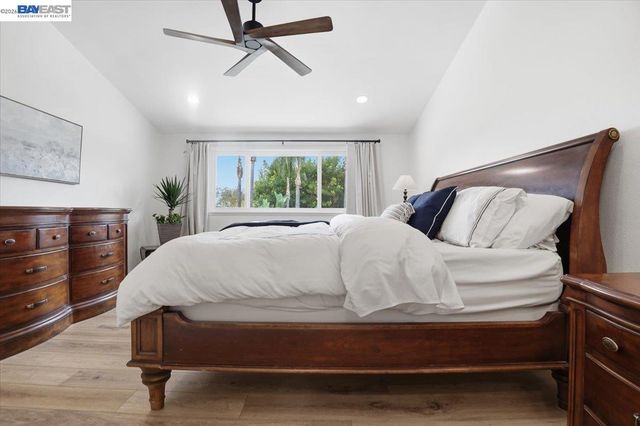 2276 Kemper Ave, Claremont, CA 91711