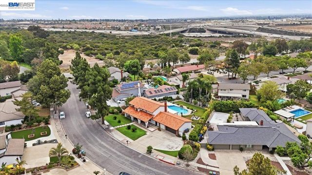 2276 Kemper Ave, Claremont, CA 91711
