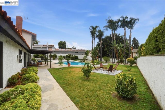 2276 Kemper Ave, Claremont, CA 91711