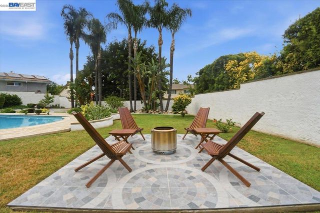 2276 Kemper Ave, Claremont, CA 91711