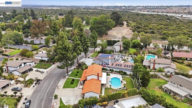 2276 Kemper Ave, Claremont, CA 91711