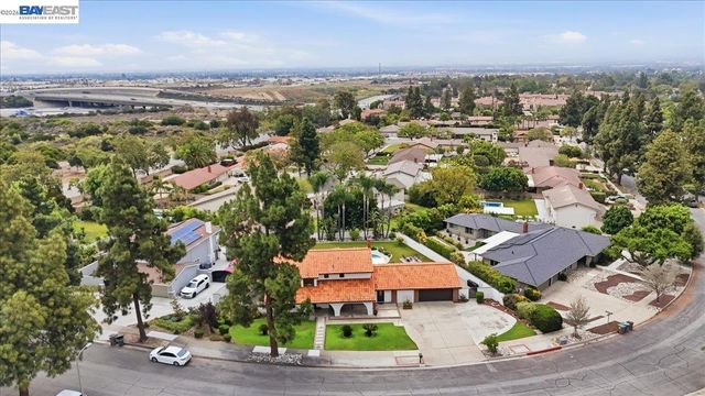 2276 Kemper Ave, Claremont, CA 91711
