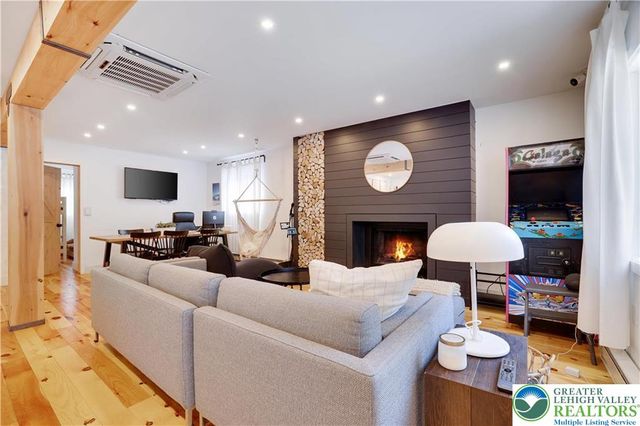 9379 Fairmount Way, Coolbaugh Twp, PA 18466