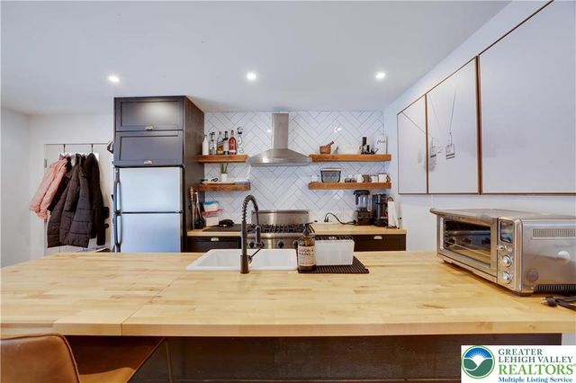 9379 Fairmount Way, Coolbaugh Twp, PA 18466