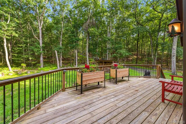 253 York Lake Estates Road, Barryville, NY 12719
